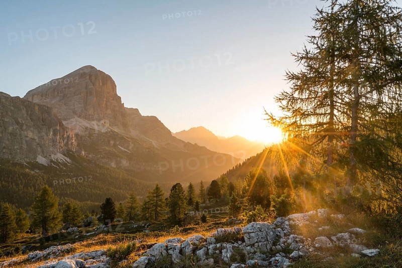 Sunrise in front of the peaks of Col dei Bos and Tofane