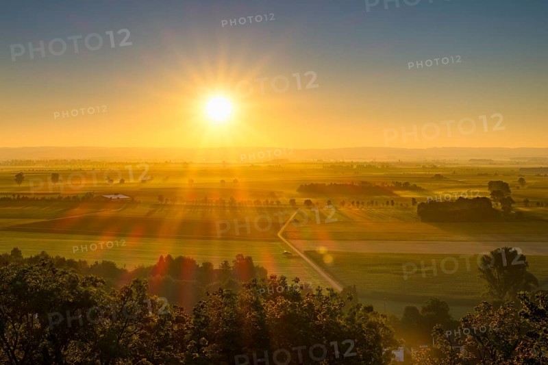 Sunrise over the Nordlinger Ries