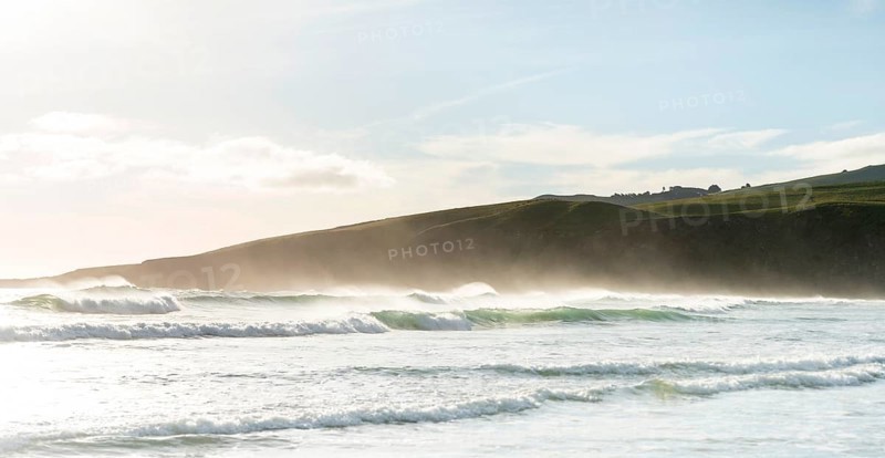 Sea and high waves