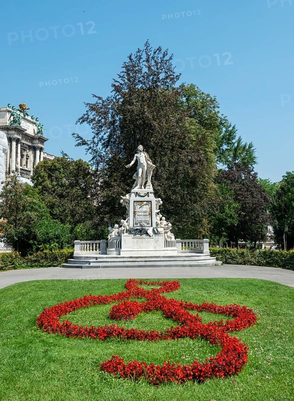 Mozart monument