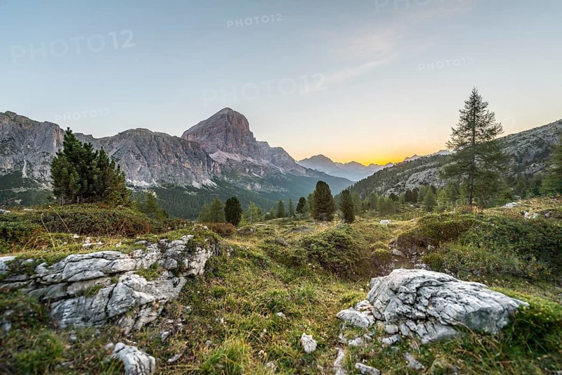 Sunrise in front of the peaks of Col dei Bos and Tofane