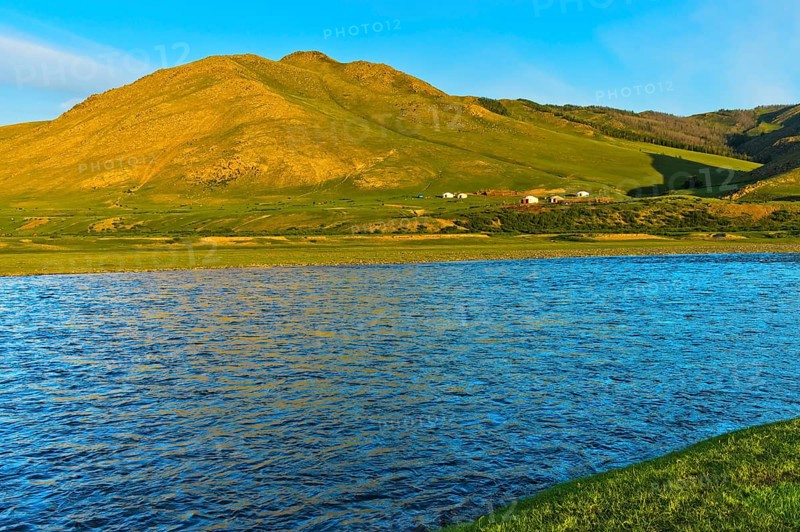 Hilly landscape on the Orchon river