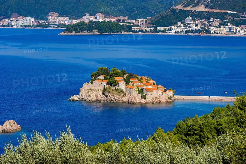 Island Sveti Stefan with dam