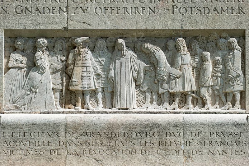 Elector Friedrich Wilhelm of Brandenburg takes up persecuted Huguenots