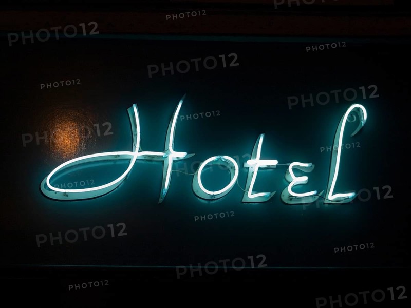 Illuminated lettering