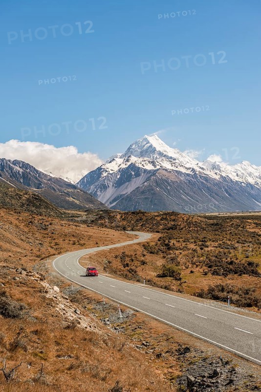 Curvy road to Mount Cook