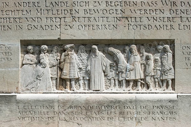Elector Friedrich Wilhelm of Brandenburg takes up persecuted Huguenots