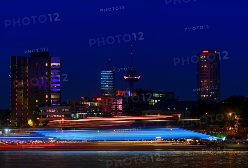 Ship convoy during "Cologne Lights"