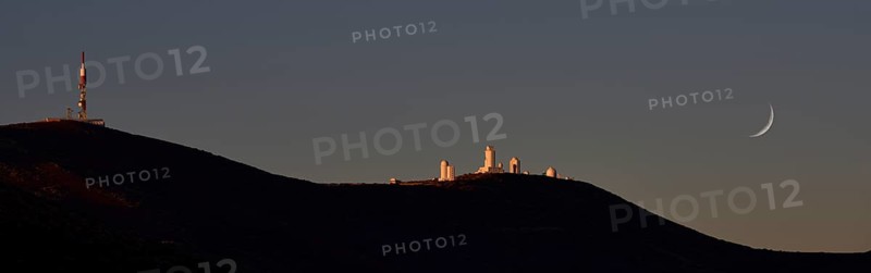 Crescent moment over Teide Observatory