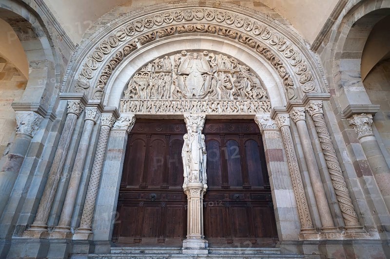 Romanesque tympanum