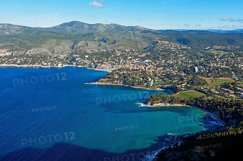 View of the sea and Cassis from Soubeyranes cliffs