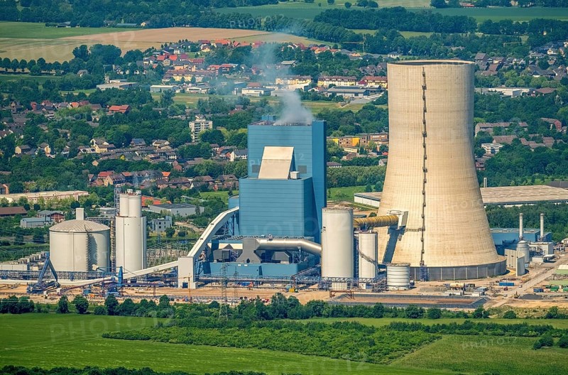 Power plant Datteln 4 under construction