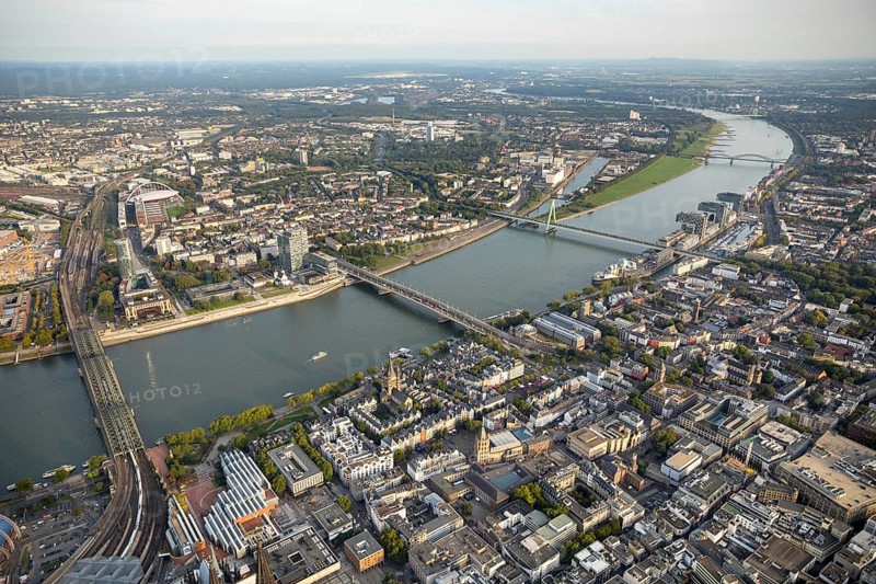 Cologne Old Town am Rhein