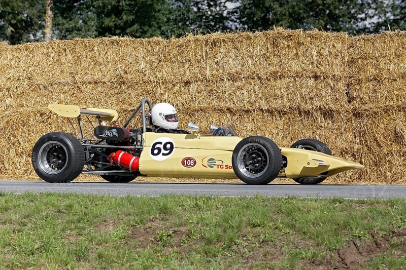 Lotus 69 Formula 3 on the circuit