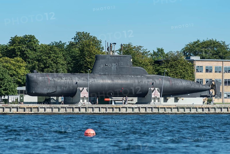 Submarine