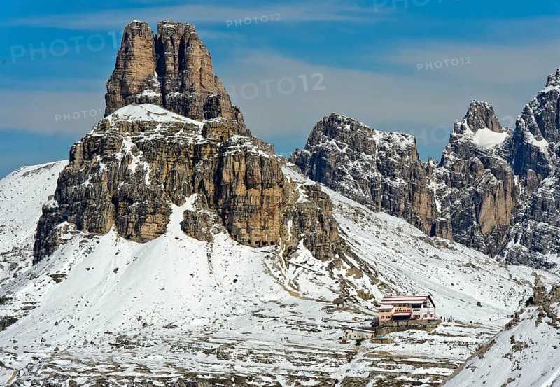 Toblinger Knoten and Dreizinnenhutte in snow