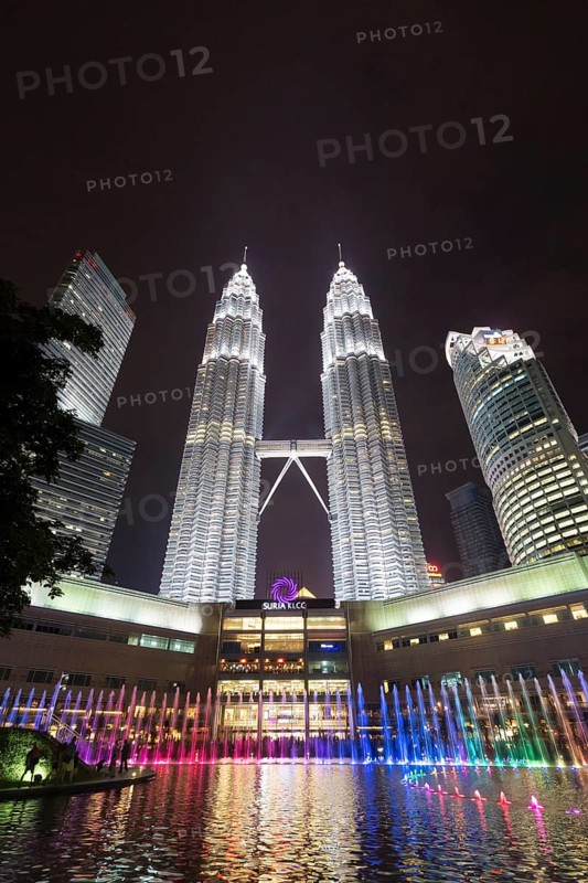 KLCC Lake Symphony Water Fountain Show