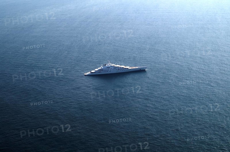 Yacht Azzam