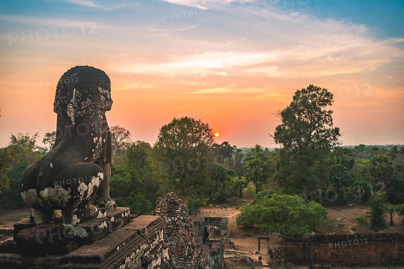 Lion figure as guardian