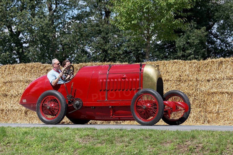 Fiat S 76 on the circuit