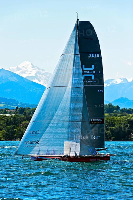 Sailboat SUI 5 Team Tilt