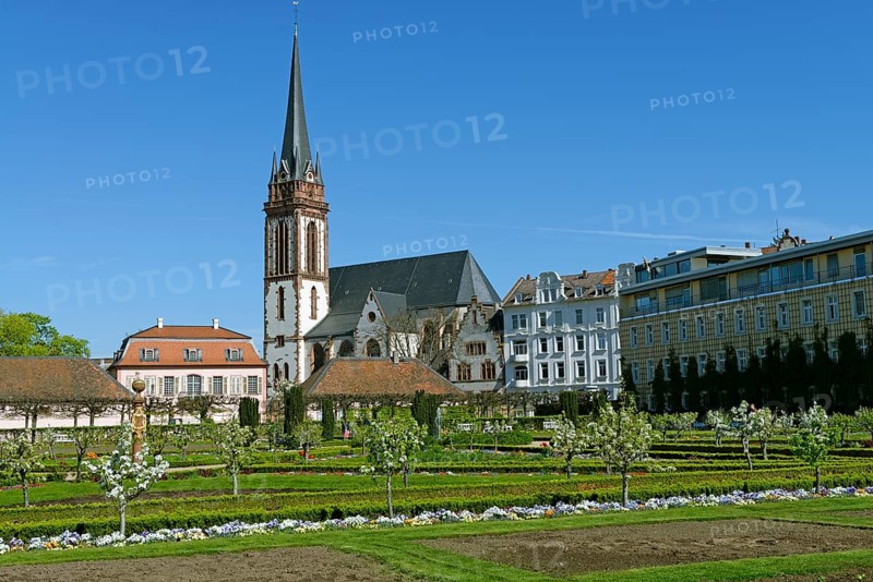Prince George Garden and St. Elisabeth Church