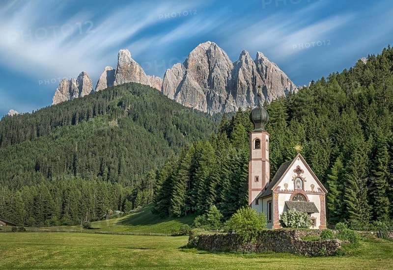 Church St. Johann in Ranui with Odle Group mountain range