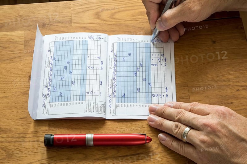 Diabetics keep his blood sugar diary