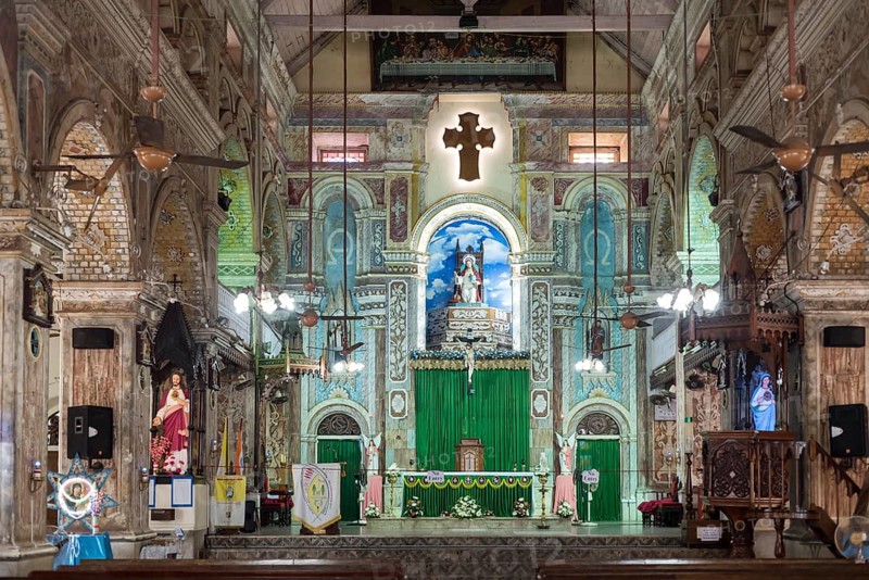Inside Santa Cruz Cathedral Basilica