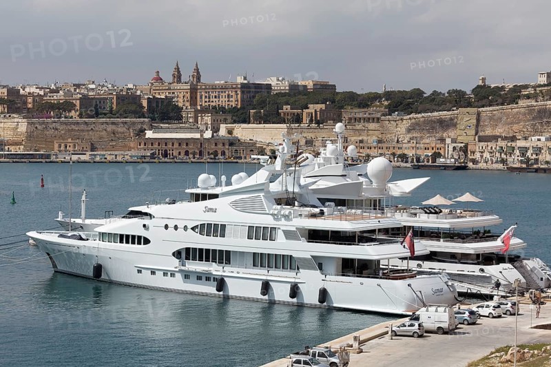 Luxury yacht Indian Empress