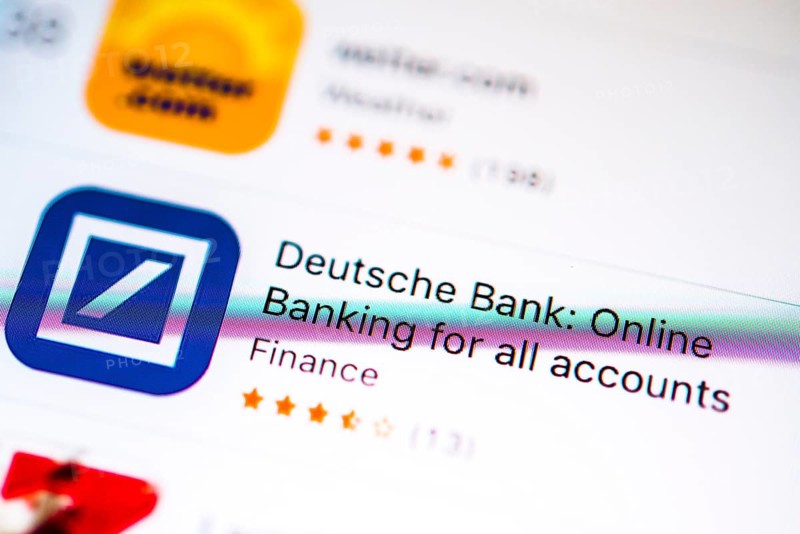 Deutsche Bank app in the Apple App Store