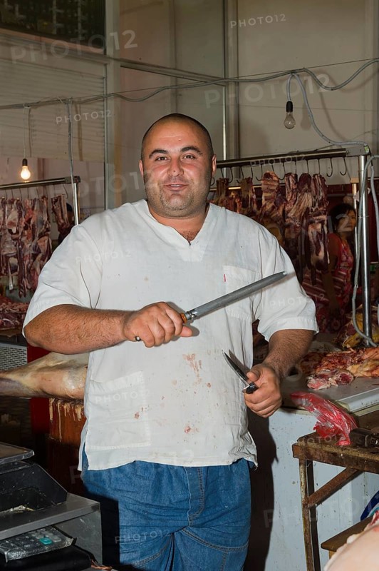 Butcher sharpening knife for cutting meat
