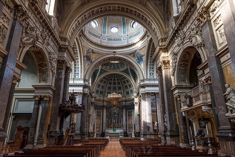 Interior chancel