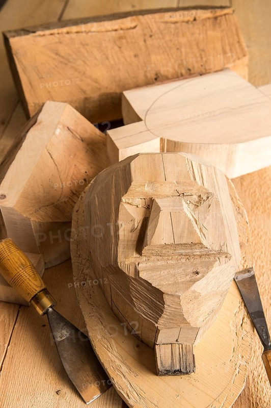 Steps from wooden block to wooden mask