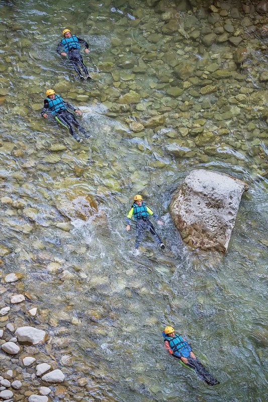 People canyoning in the Gorges du Verdon