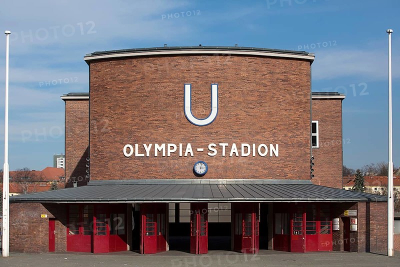 Entrance to the subway station