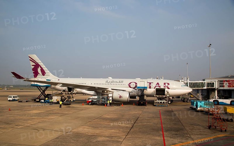 Qatar Airways plane