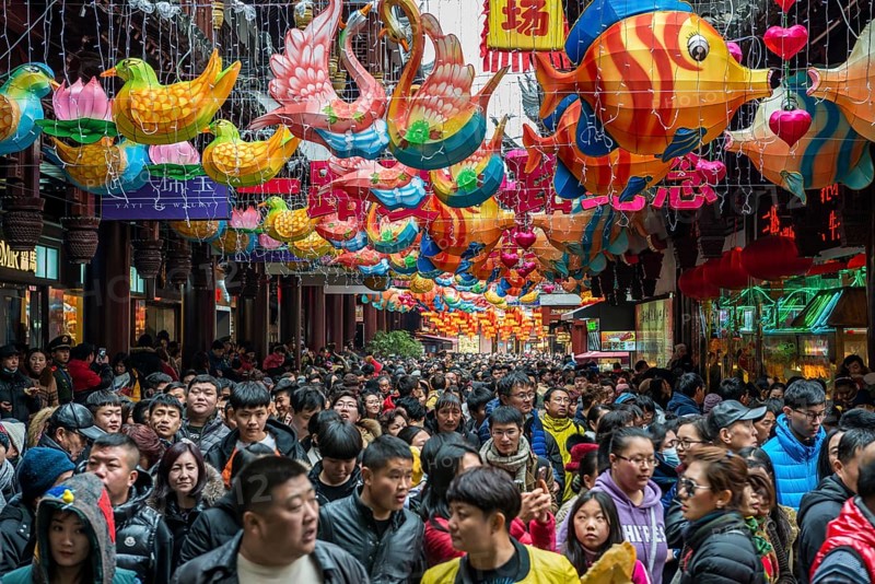 Crowds of people on Chinese New Year