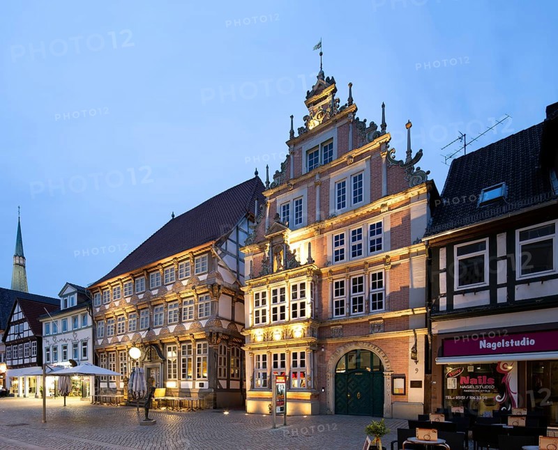 Stiftsherrenhaus and Leisthaus