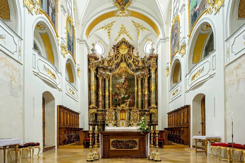 Choir with baroque high altar