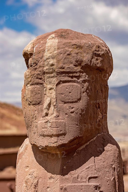Monolith in Kalsasaya Temple