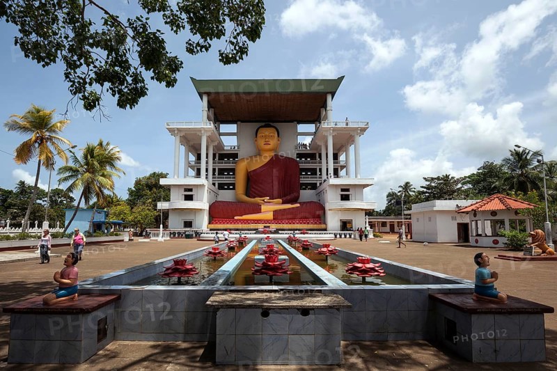 Giant Buddha statue