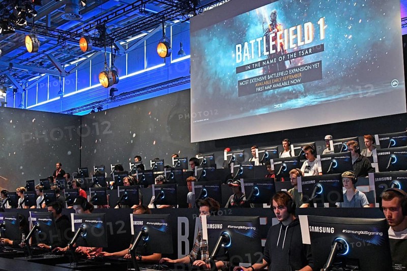 Computer player at the Games Battlefield 1 stand at Gamescom 2017
