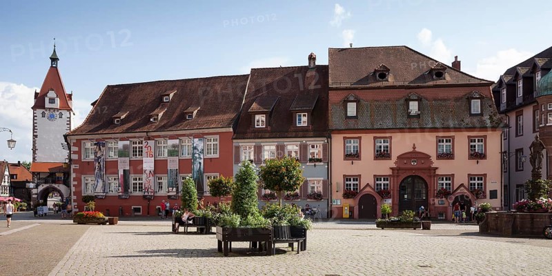 Market square with Kinzingtor