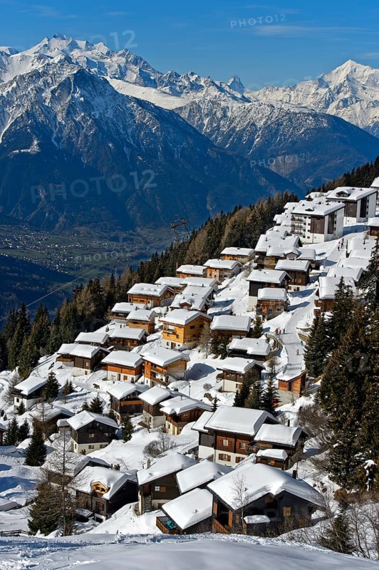 Bettmeralp under a thick blanket of snow
