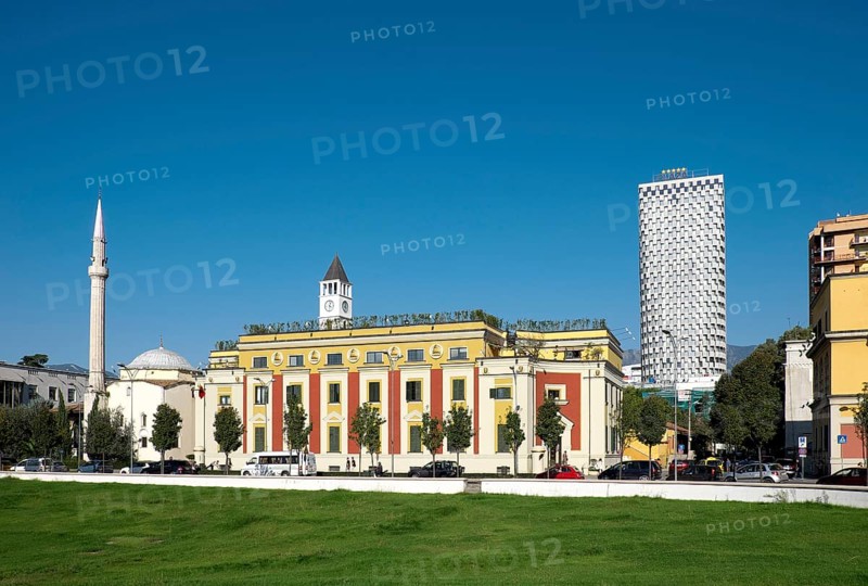 Skanderbeg Square