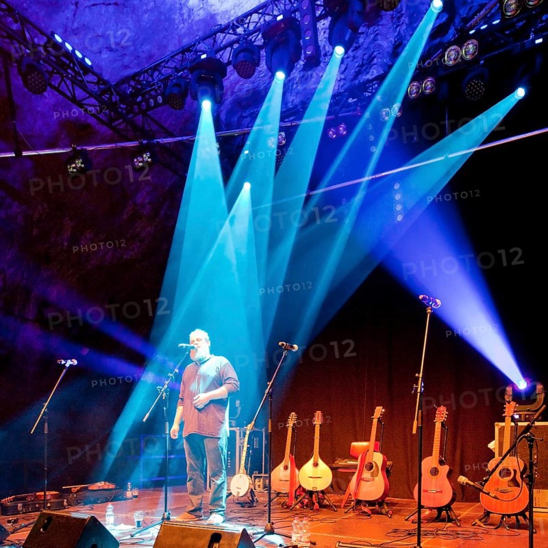 Irish Folk Festival with singer Lukas Nielsen on stage