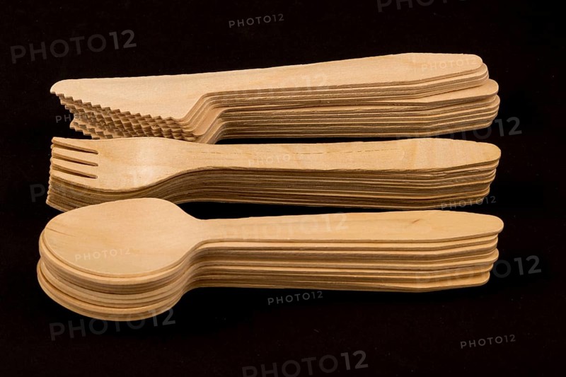 Disposable wooden cutlery