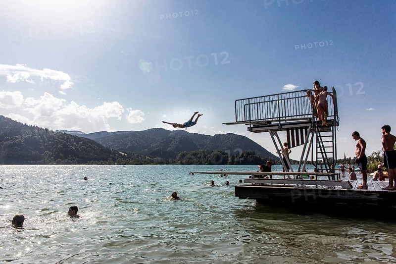 Diving tower