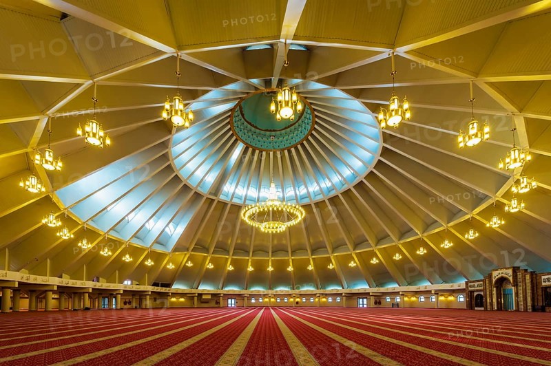 Inside Sheikh Khalifa al Nahyan Mosque